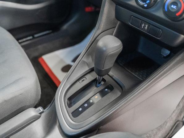 Toyota Yaris IV с пробегом 2021 года, цена 1 170 000 рублей, 109000 км, хэтчбек, Автокод Объявления