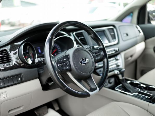 Kia Carnival III с пробегом 2019 года, цена 2 499 000 рублей, 72938 км, минивэн, Автокод Объявления