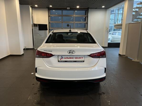 Hyundai Solaris II Рестайлинг с пробегом 2022 года, цена 1 600 000 рублей, 112591 км, седан, Автокод Объявления
