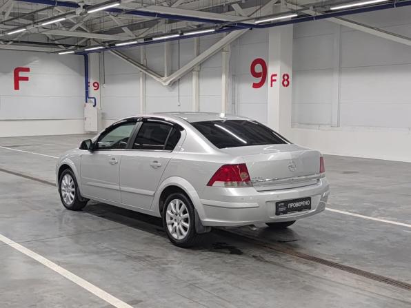 Opel Astra H Рестайлинг с пробегом 2012 года, цена 495 000 рублей, 202405 км, седан, Автокод Объявления