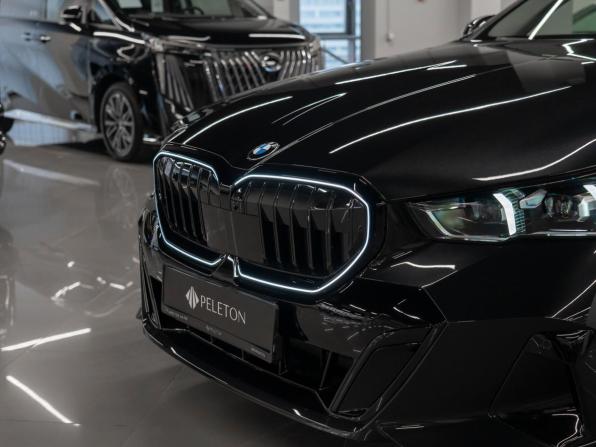 BMW 5 серии VIII (G60/G61/G68) с пробегом 2025 года, цена 8 250 000 рублей, 5 км, седан, Автокод Объявления