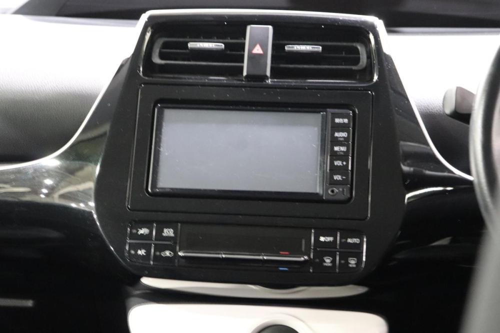Toyota Prius IV (XW50) Иркутск  - изображение 17