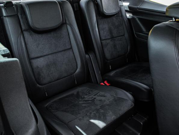Volkswagen Sharan II Рестайлинг с пробегом 2018 года, цена 2 900 000 рублей, 195141 км, минивэн, Автокод Объявления