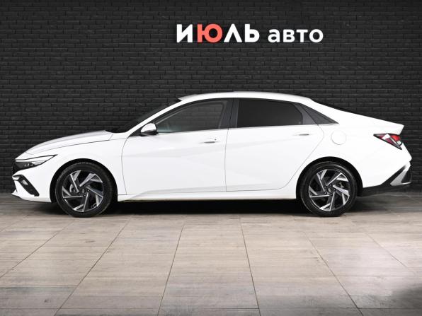 Hyundai Elantra VII (CN7) Рестайлинг с пробегом 2023 года, цена 2 165 000 рублей, 29490 км, седан, Автокод Объявления