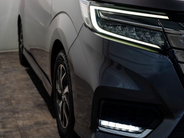 Honda Stepwgn V Рестайлинг с пробегом 2018 года, цена 2 180 000 рублей, 91020 км, минивэн, Автокод Объявления