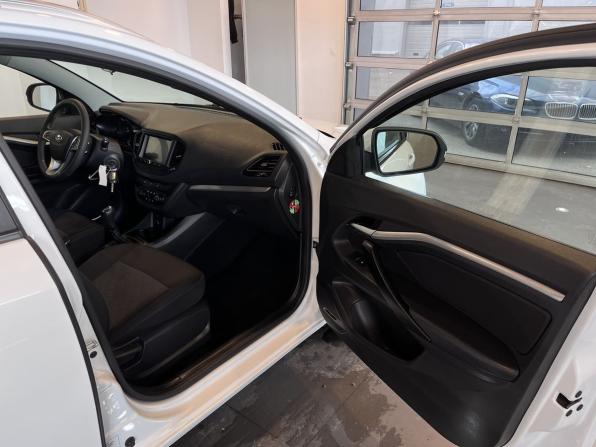 Lada (ВАЗ) Vesta I с пробегом 2021 года, цена 1 340 000 рублей, 60950 км, универсал, Автокод Объявления
