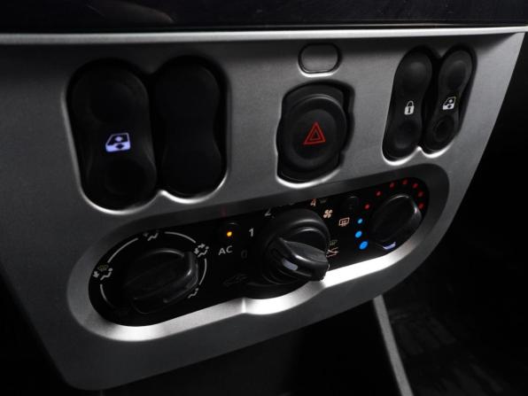 Renault Logan I Рестайлинг с пробегом 2014 года, цена 579 000 рублей, 170480 км, седан, Автокод Объявления