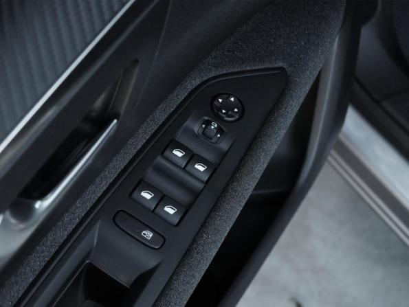 Peugeot 3008 II с пробегом 2019 года, цена 1 719 000 рублей, 141802 км, внедорожник, Автокод Объявления