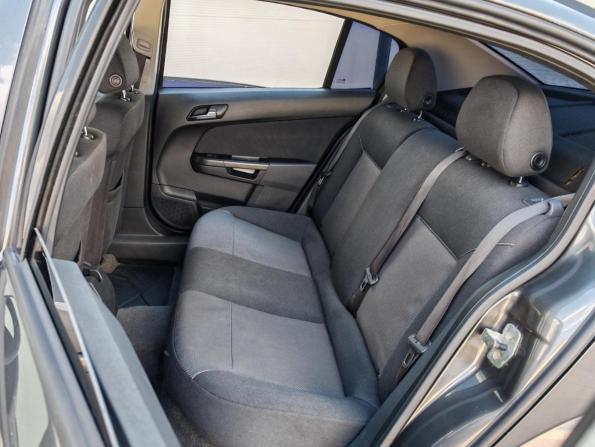 Opel Astra H Рестайлинг с пробегом 2011 года, цена 635 000 рублей, 279206 км, седан, Автокод Объявления
