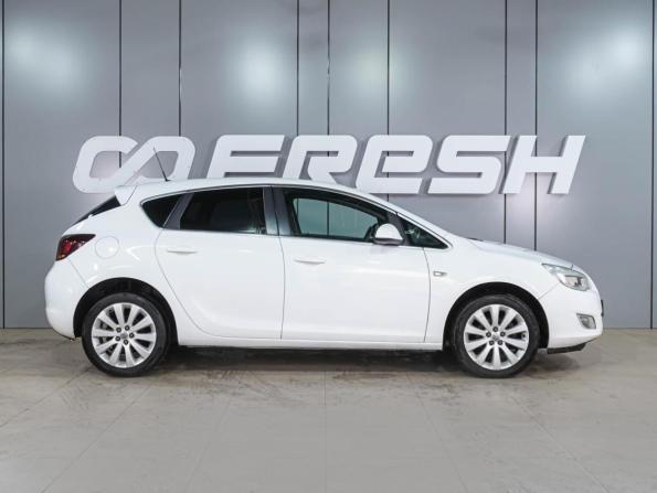 Opel Astra J с пробегом 2011 года, цена 769 000 рублей, 178876 км, хэтчбек, Автокод Объявления