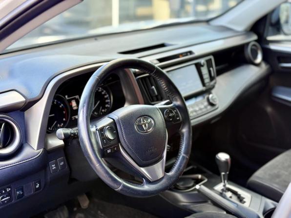 Toyota RAV4 IV (XA40) Рестайлинг с пробегом 2017 года, цена 2 145 000 рублей, 183924 км, внедорожник, Автокод Объявления