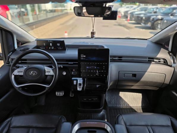 Hyundai Staria I с пробегом 2021 года, цена 3 998 000 рублей, 80005 км, минивэн, Автокод Объявления