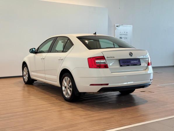Skoda Octavia III (A7) Рестайлинг с пробегом 2018 года, цена 1 770 000 рублей, 110761 км, лифтбек, Автокод Объявления