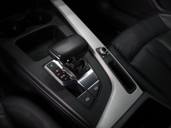 Audi A4 V (B9) Рестайлинг с пробегом 2021 года, цена 2 820 000 рублей, 119621 км, седан, Автокод Объявления
