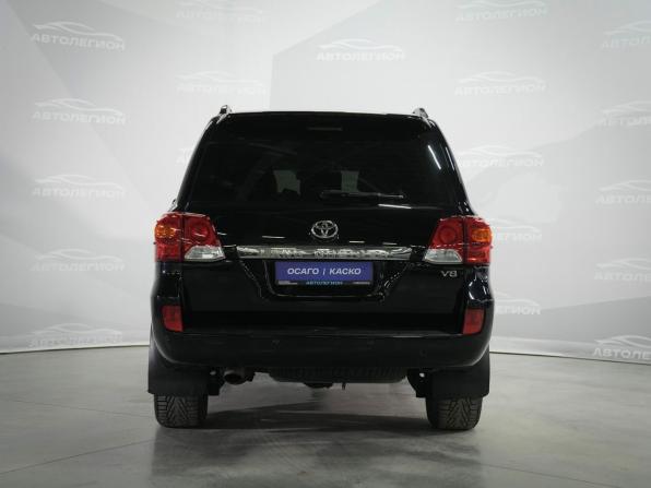 Toyota Land Cruiser 200 Series Рестайлинг 1 с пробегом 2012 года, цена 4 250 000 рублей, 198456 км, внедорожник, Автокод Объявления