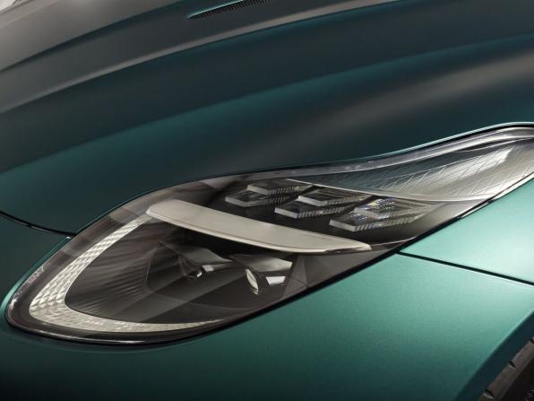 Aston Martin DB12 с пробегом 2024 года, цена 55 000 000 рублей, 2405 км, кабриолет, Автокод Объявления