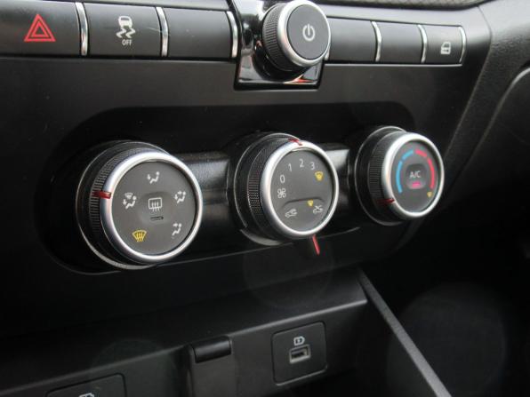 Lada (ВАЗ) Vesta I Рестайлинг (NG) с пробегом 2024 года, цена 1 400 000 рублей, 6187 км, седан, Автокод Объявления