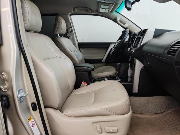 Toyota Land Cruiser Prado 150 Series с пробегом 2010 года, цена 2 600 000 рублей, 183635 км, внедорожник, Автокод Объявления