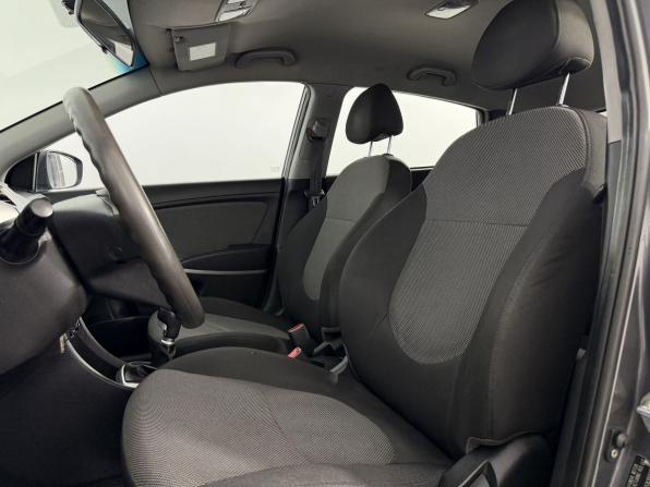 Hyundai Solaris I с пробегом 2012 года, цена 680 000 рублей, 220500 км, хэтчбек, Автокод Объявления