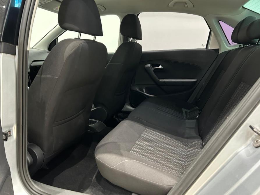 Volkswagen Polo V Рестайлинг Санкт-Петербург  - изображение 13