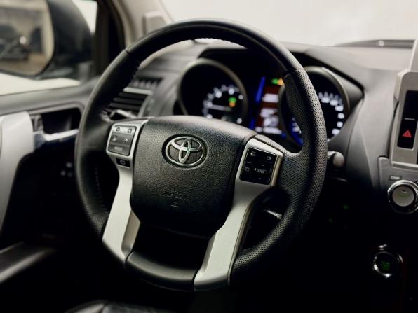 Toyota Land Cruiser Prado 150 Series Рестайлинг 1 с пробегом 2016 года, цена 3 647 000 рублей, 190783 км, внедорожник, Автокод Объявления
