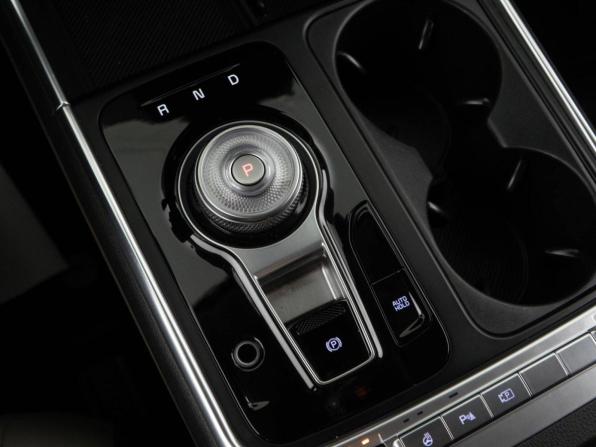 Kia Carnival IV Рестайлинг с пробегом 2025 года, цена 6 098 999 рублей, 10027 км, минивэн, Автокод Объявления