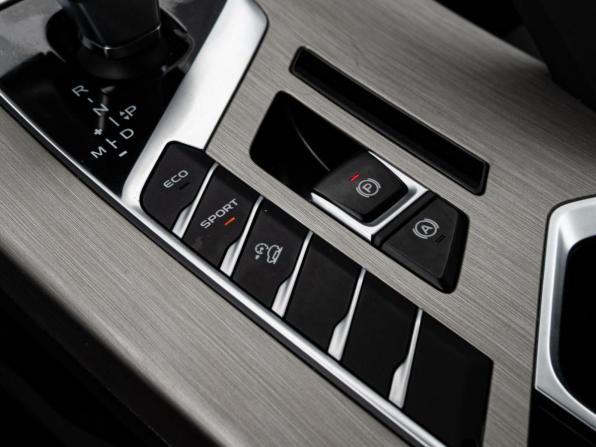 Geely Coolray I с пробегом 2023 года, цена 1 715 000 рублей, 34036 км, внедорожник, Автокод Объявления