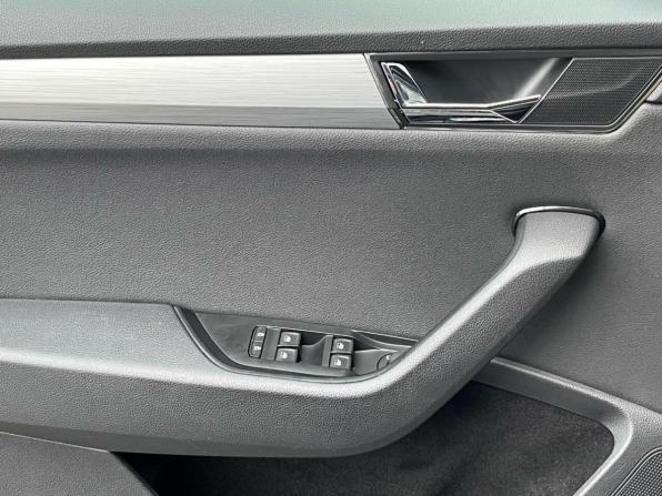 Skoda Superb III Рестайлинг с пробегом 2021 года, цена 2 099 000 рублей, 139031 км, лифтбек, Автокод Объявления