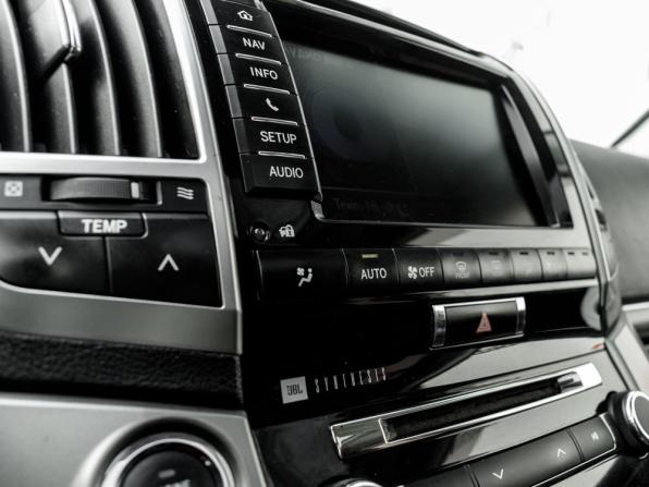 Toyota Land Cruiser 200 Series Рестайлинг 1 с пробегом 2013 года, цена 3 720 000 рублей, 277358 км, внедорожник, Автокод Объявления