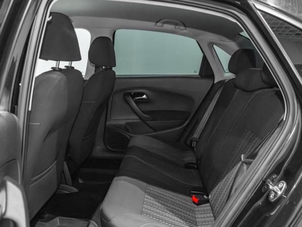 Volkswagen Polo V Рестайлинг с пробегом 2015 года, цена 929 724 рубля, 132952 км, седан, Автокод Объявления