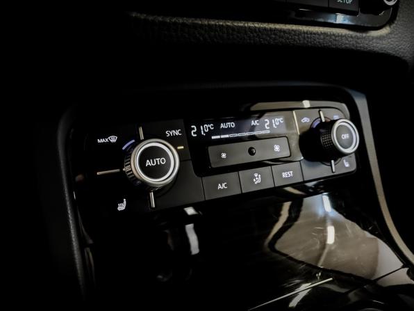 Volkswagen Touareg II Рестайлинг с пробегом 2016 года, цена 2 750 000 рублей, 141420 км, внедорожник, Автокод Объявления