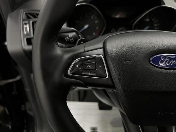 Ford Kuga II Рестайлинг с пробегом 2017 года, цена 1 520 000 рублей, 162575 км, внедорожник, Автокод Объявления