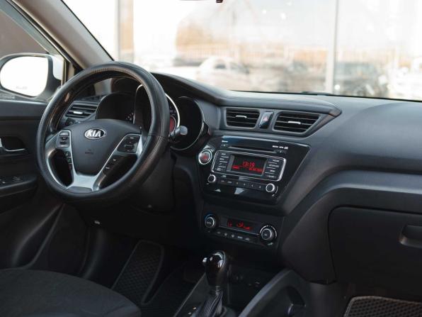 Kia Rio III Рестайлинг с пробегом 2015 года, цена 850 000 рублей, 297000 км, седан, Автокод Объявления