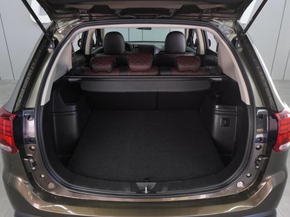 Mitsubishi Outlander III Рестайлинг 3 с пробегом 2019 года, цена 1 929 000 рублей, 117099 км, внедорожник, Автокод Объявления