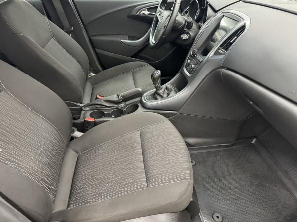 Opel Astra J Рестайлинг с пробегом 2012 года, цена 890 000 рублей, 127102 км, хэтчбек, Автокод Объявления