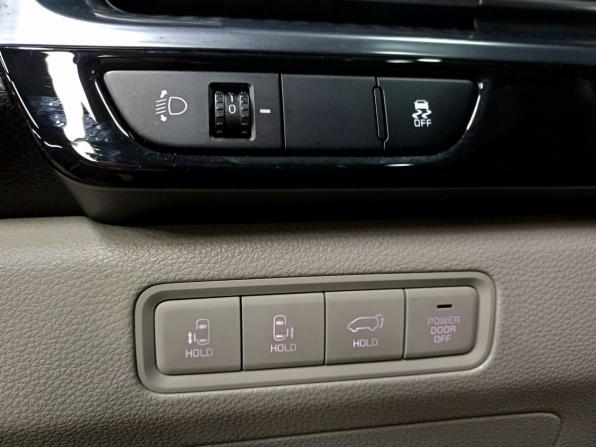 Kia Carnival IV с пробегом 2023 года, цена 3 999 000 рублей, 92280 км, минивэн, Автокод Объявления