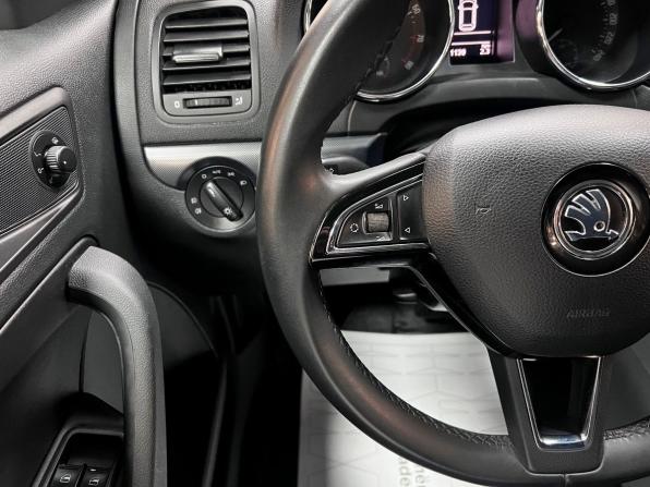 Skoda Yeti I Рестайлинг с пробегом 2015 года, цена 1 270 000 рублей, 161131 км, внедорожник, Автокод Объявления