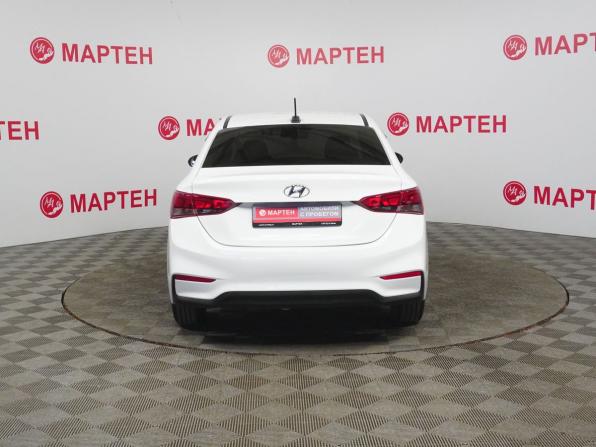 Hyundai Solaris II с пробегом 2018 года, цена 1 194 000 рублей, 139498 км, седан, Автокод Объявления