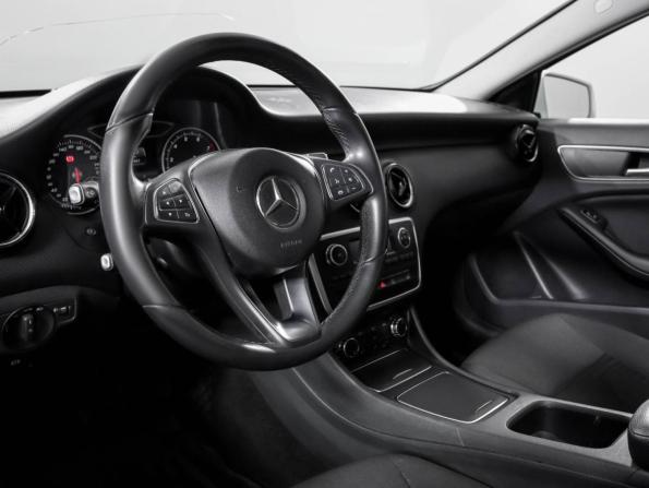 Mercedes-Benz A-Класс III (W176) Рестайлинг с пробегом 2016 года, цена 1 613 000 рублей, 70000 км, хэтчбек, Автокод Объявления