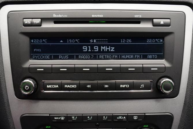 Skoda Octavia II (A5) Рестайлинг с пробегом 2013 года, цена 1 080 000 рублей, 239845 км, лифтбек, Автокод Объявления