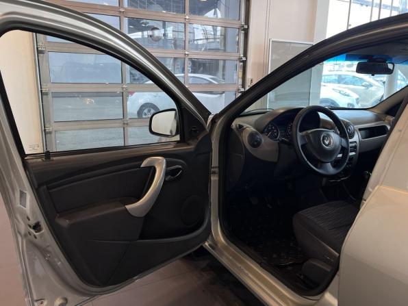 Renault Sandero I с пробегом 2012 года, цена 598 000 рублей, 101860 км, хэтчбек, Автокод Объявления