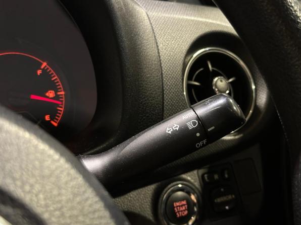 Toyota Vitz III (XP130) Рестайлинг с пробегом 2016 года, цена 920 000 рублей, 86322 км, хэтчбек, Автокод Объявления