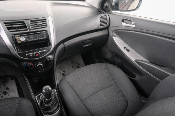 Hyundai Solaris I Рестайлинг с пробегом 2014 года, цена 679 000 рублей, 300000 км, седан, Автокод Объявления