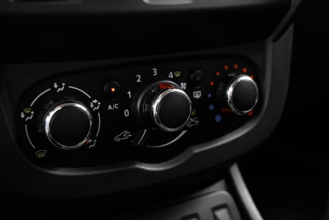 Renault Duster I Рестайлинг с пробегом 2017 года, цена 1 349 000 рублей, 81578 км, внедорожник, Автокод Объявления