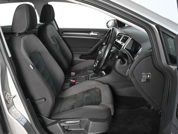 Volkswagen Golf VII Рестайлинг с пробегом 2018 года, цена 1 379 000 рублей, 258099 км, универсал, Автокод Объявления