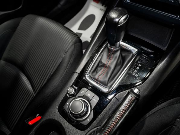 Mazda Axela III с пробегом 2015 года, цена 1 360 000 рублей, 81200 км, хэтчбек, Автокод Объявления