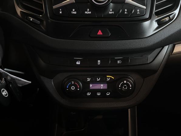 Lada (ВАЗ) Vesta I с пробегом 2019 года, цена 823 000 рублей, 161737 км, седан, Автокод Объявления