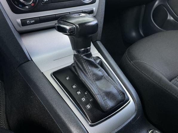 Skoda Octavia II (A5) Рестайлинг с пробегом 2012 года, цена 798 000 рублей, 263827 км, лифтбек, Автокод Объявления