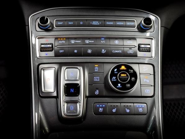 Hyundai Santa Fe IV Рестайлинг с пробегом 2020 года, цена 3 355 000 рублей, 81997 км, внедорожник, Автокод Объявления