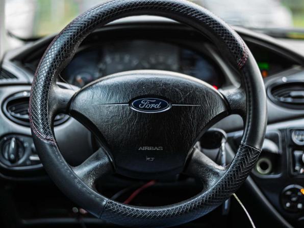 Ford Focus I Рестайлинг с пробегом 2005 года, цена 144 000 рублей, 276232 км, хэтчбек, Автокод Объявления